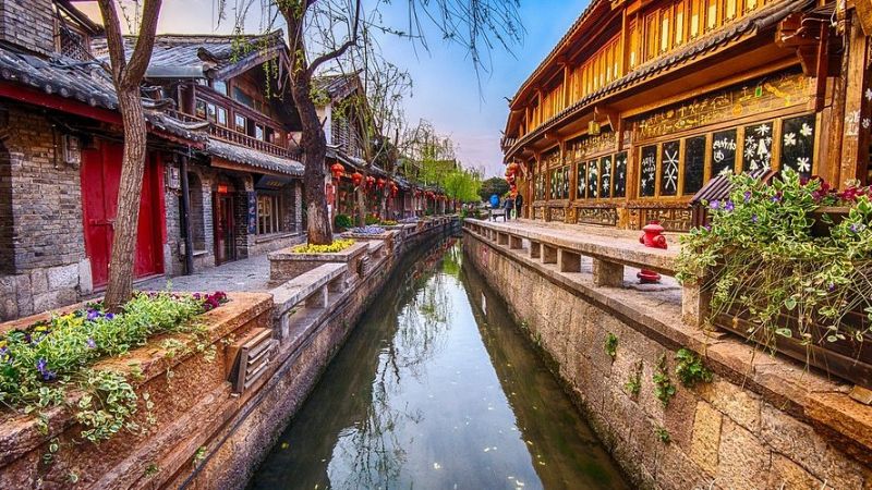 Chongqing Airlines Lijiang Office in China